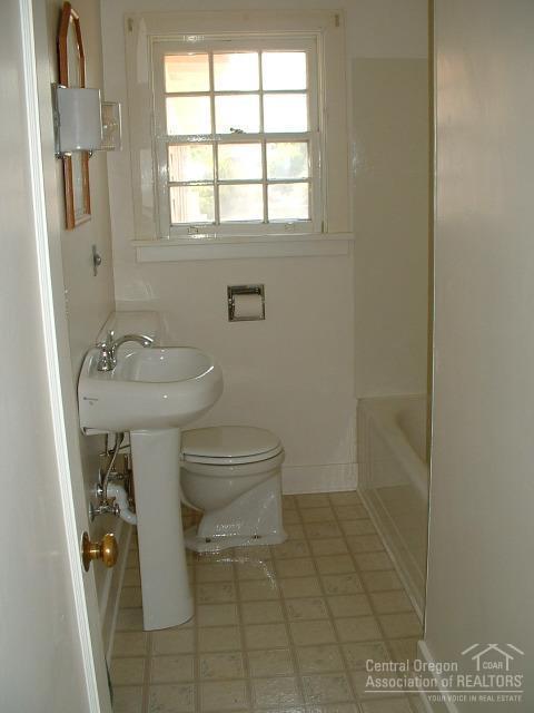 Ellingers - Commercial Sale