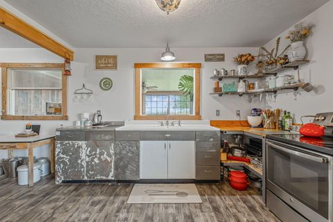 Tiny photo for 1201 US-26, Madras, OR 97741 (MLS # 220210459)