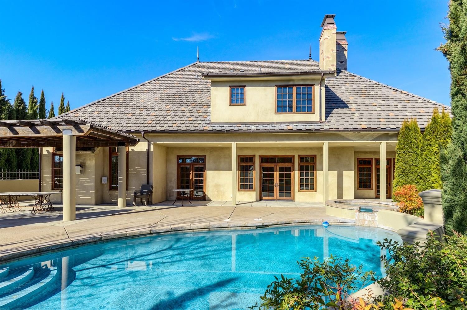 Saddle Ridge - Residential