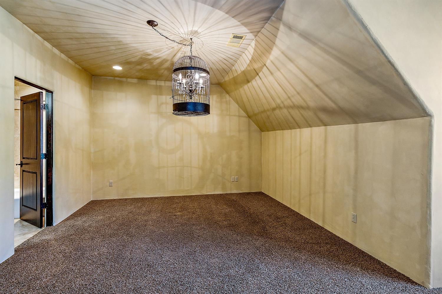 Saddle Ridge - Residential