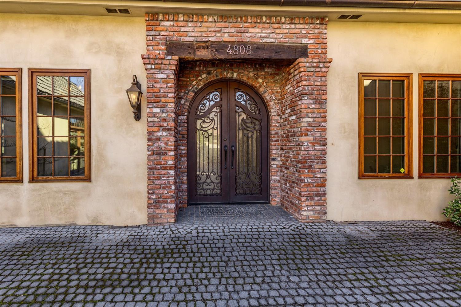 Saddle Ridge - Residential