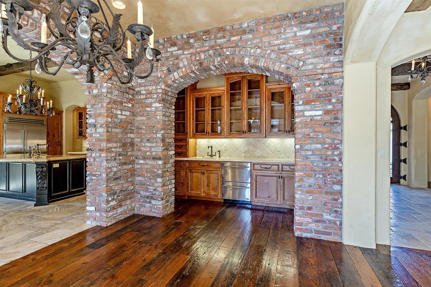 Saddle Ridge - Residential