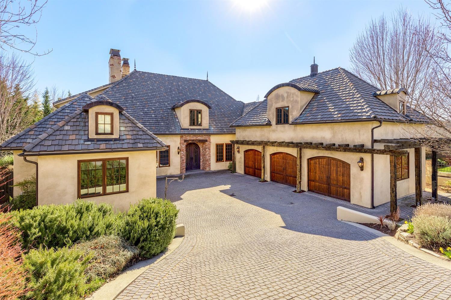 Saddle Ridge - Residential