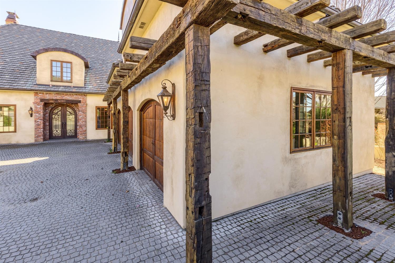 Saddle Ridge - Residential