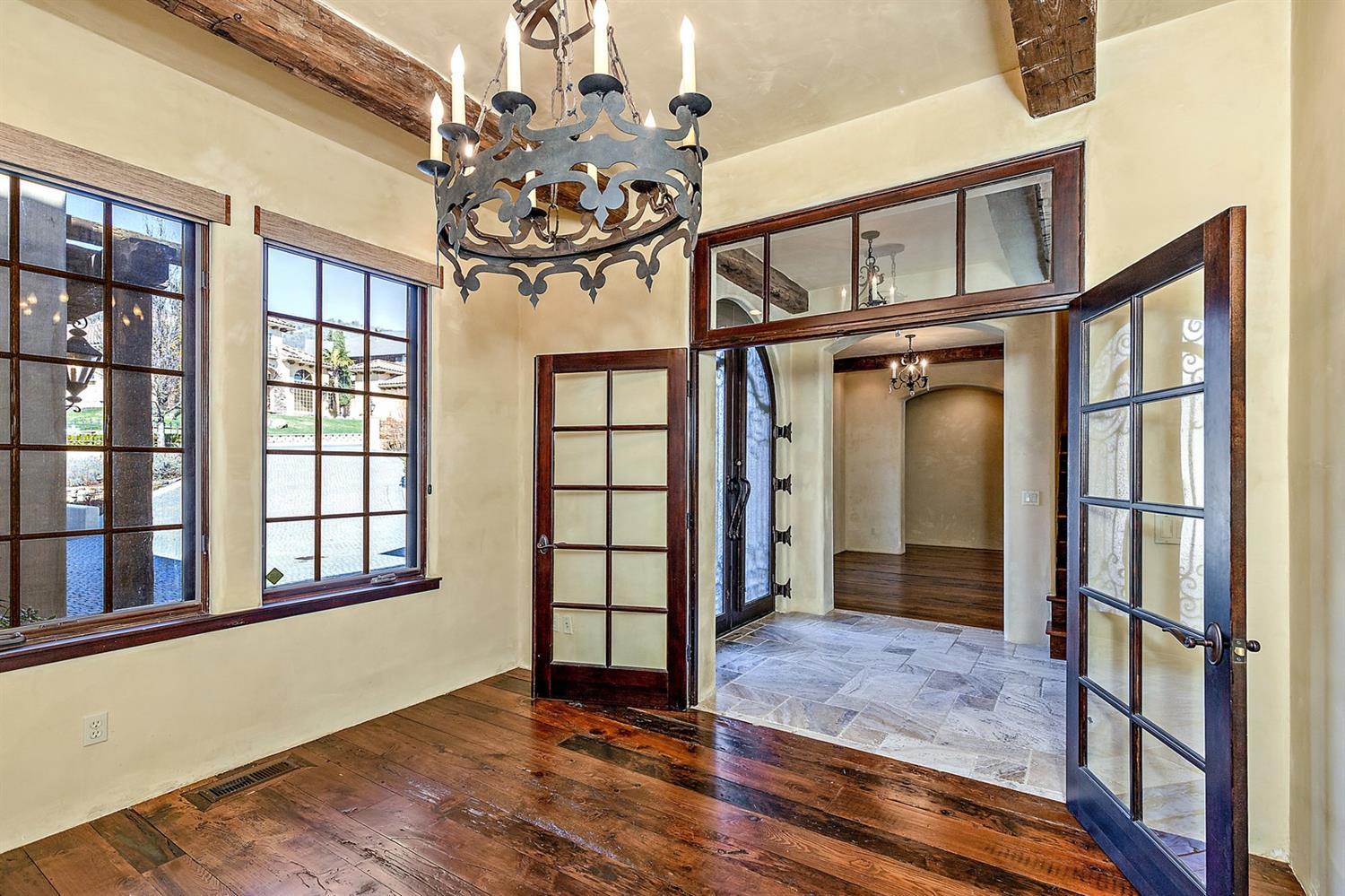 Saddle Ridge - Residential