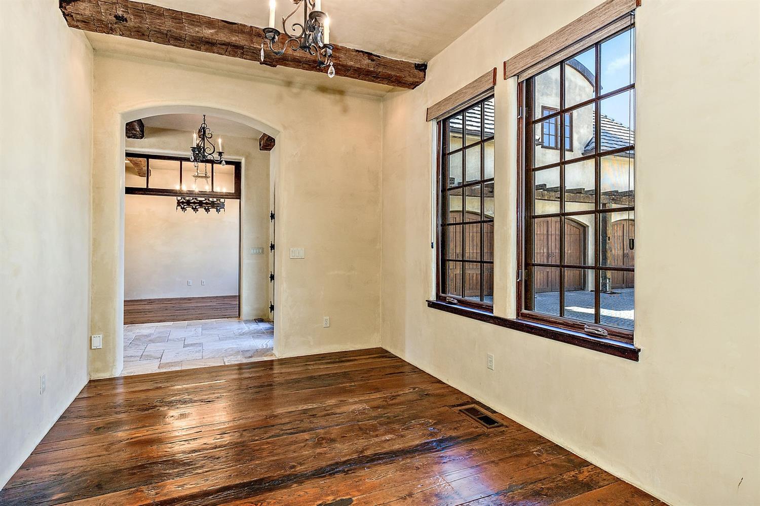 Saddle Ridge - Residential