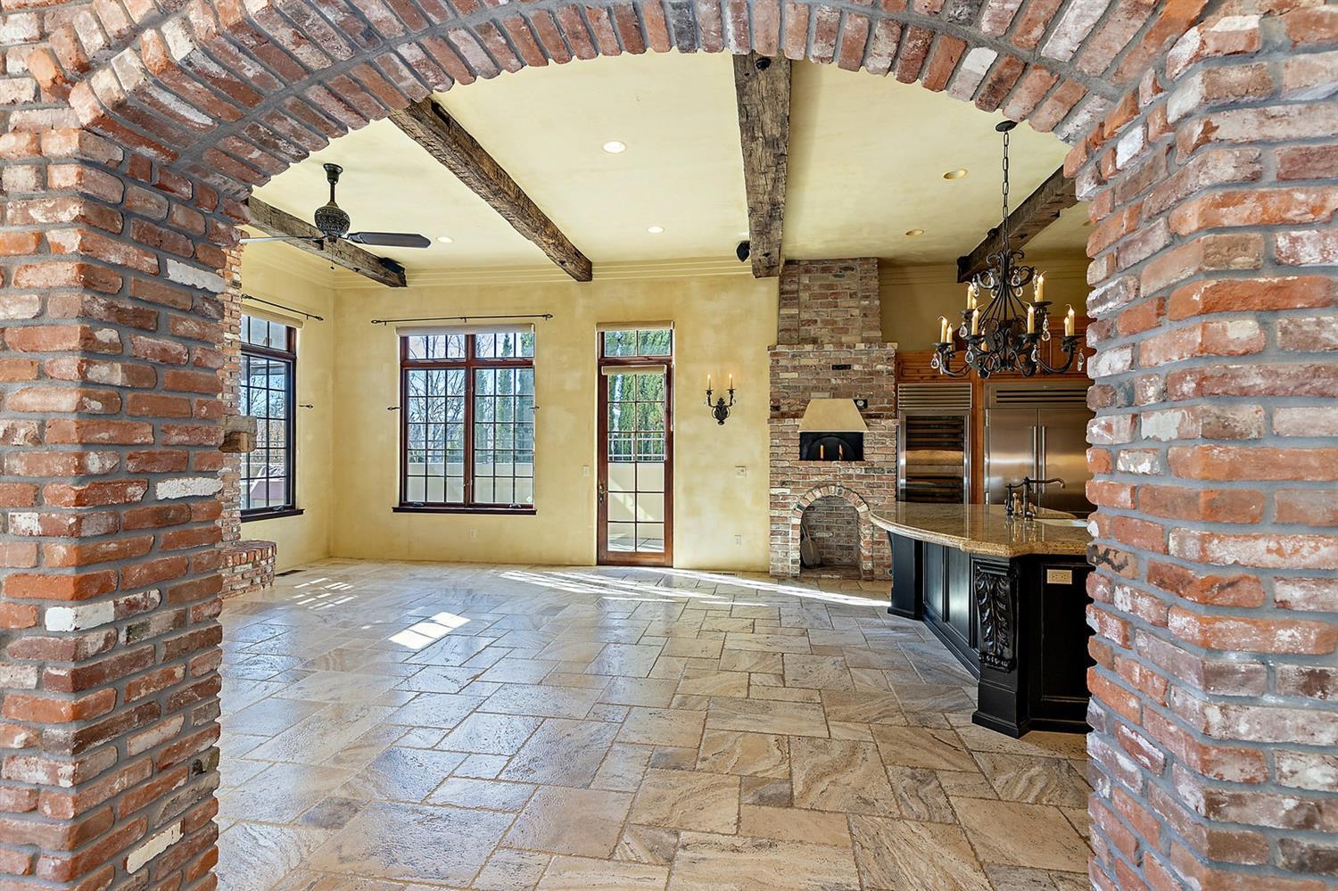 Saddle Ridge - Residential