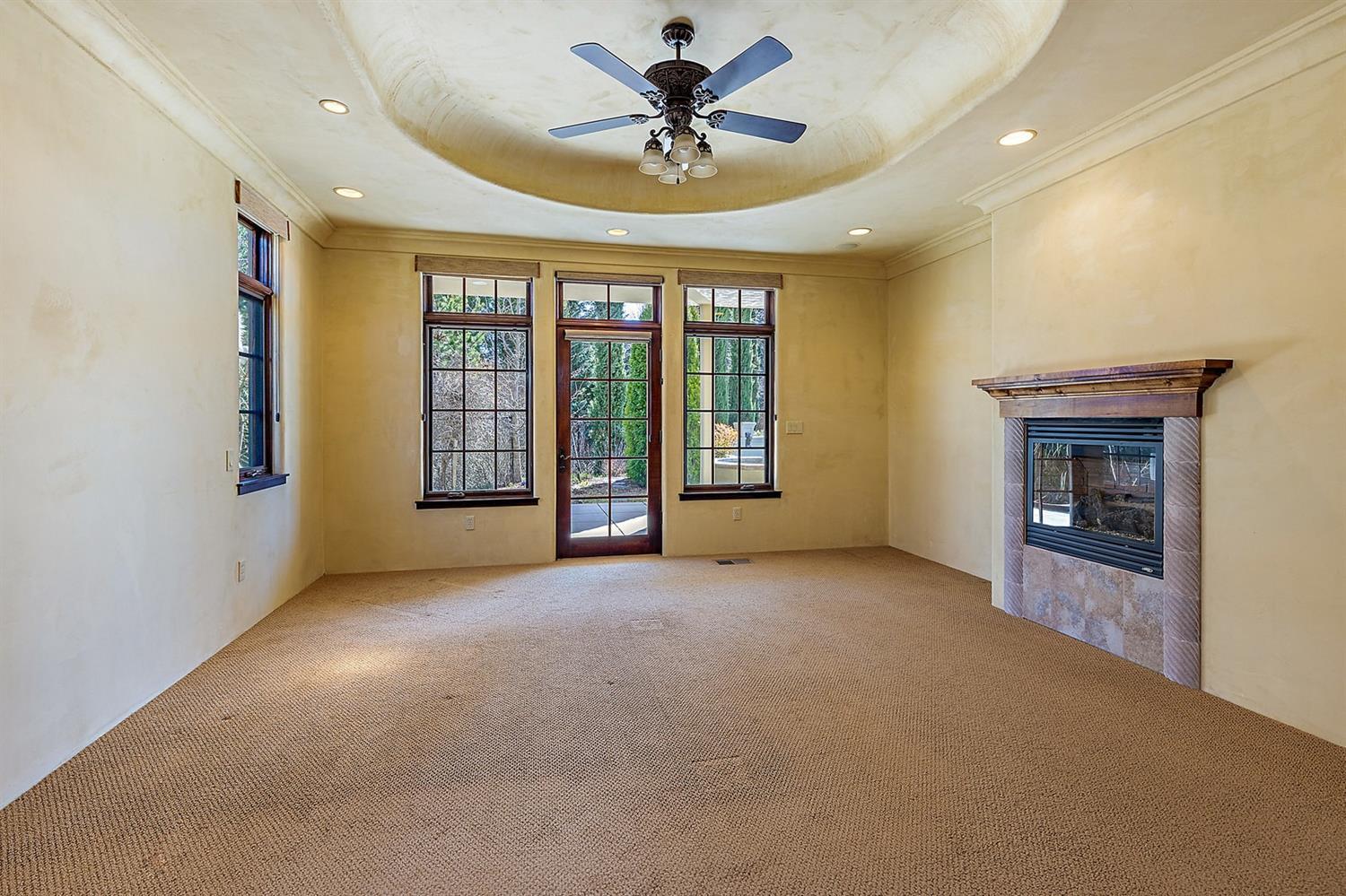 Saddle Ridge - Residential