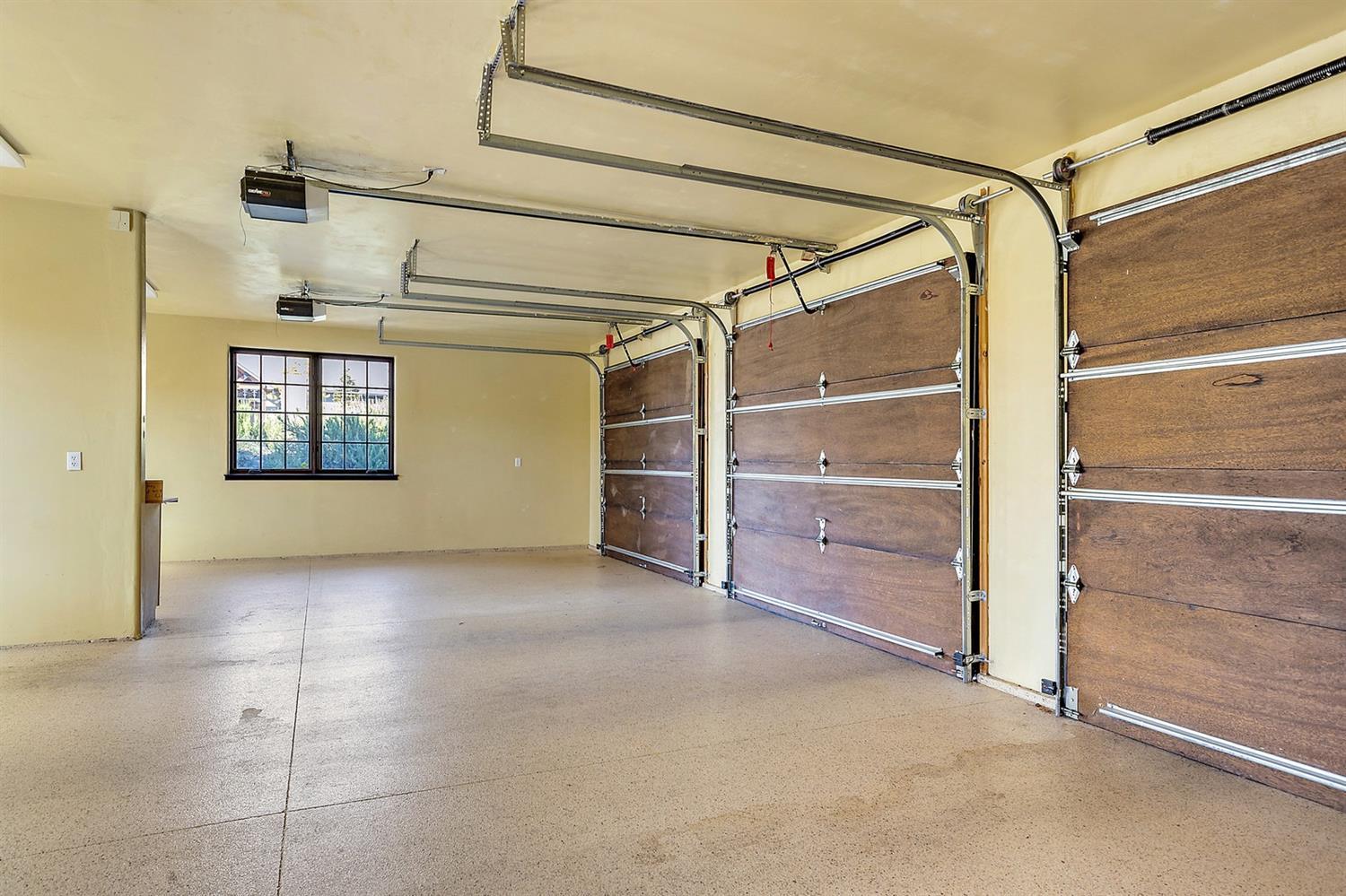 Saddle Ridge - Residential