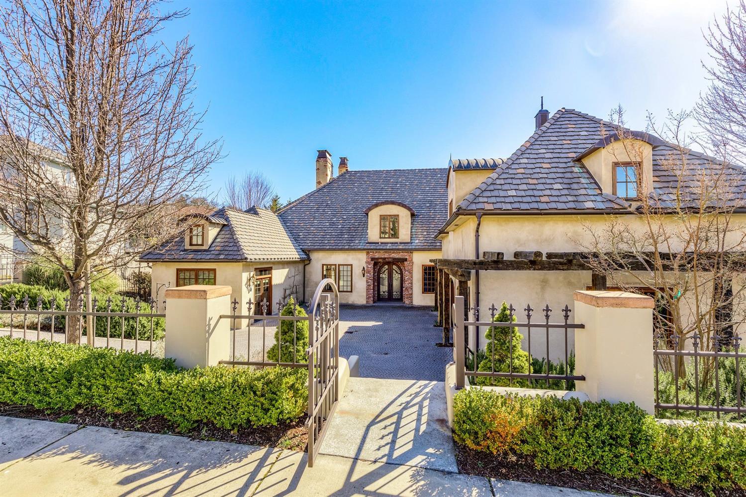 Saddle Ridge - Residential