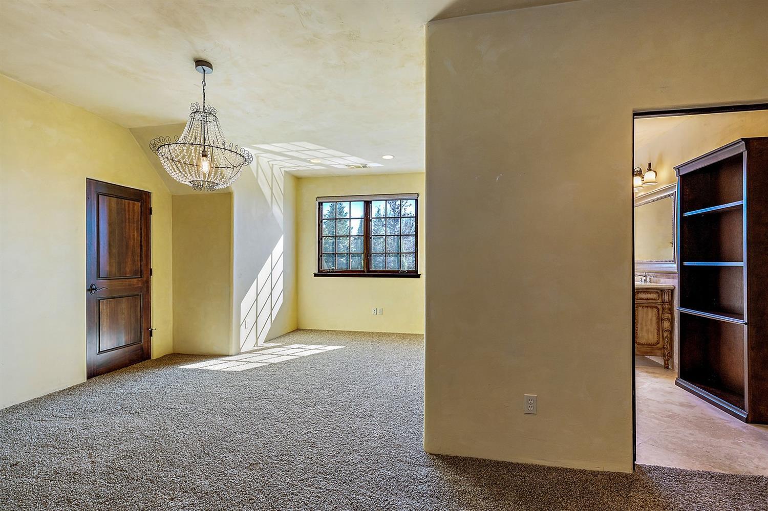 Saddle Ridge - Residential