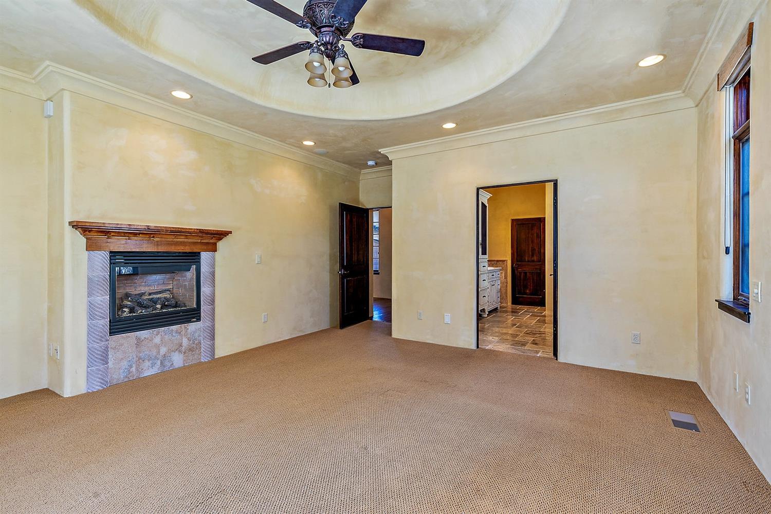 Saddle Ridge - Residential