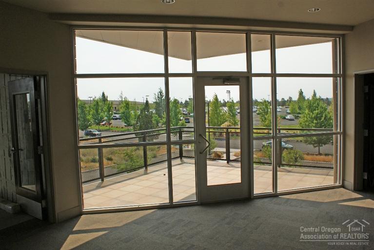 Airport Business Cen - Commercial Sale