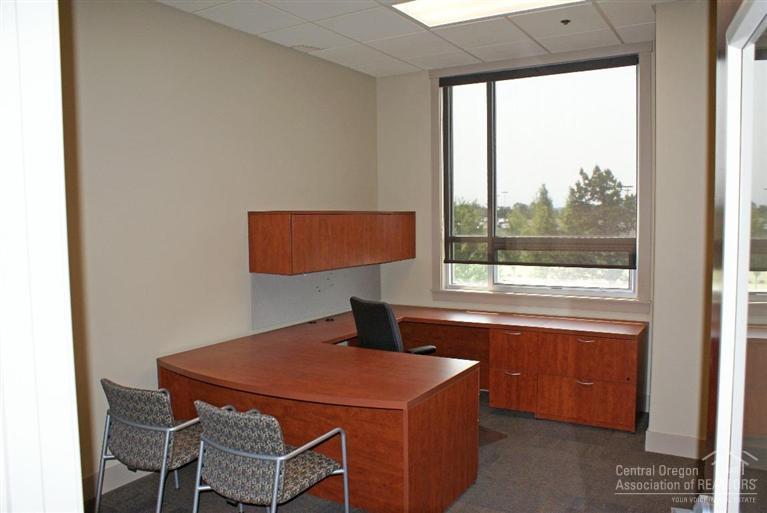 Airport Business Cen - Commercial Sale