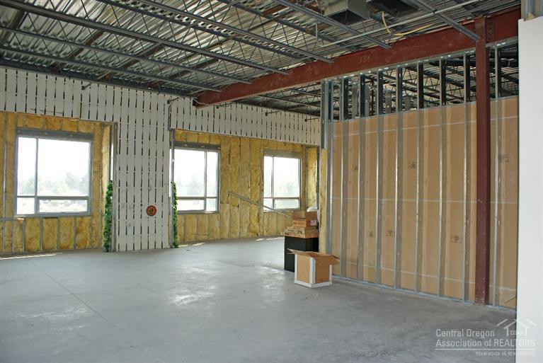 Airport Business Cen - Commercial Sale