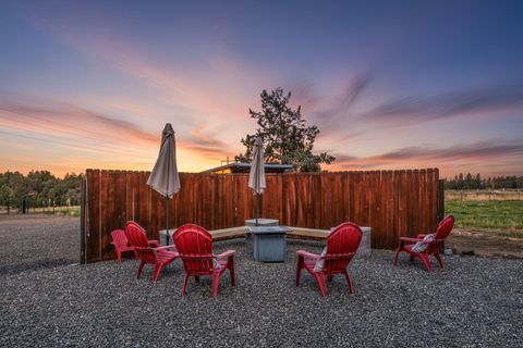 1185 NW 35th Street Redmond OR 97756