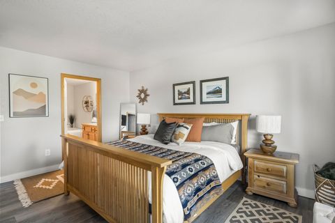 Tiny photo for 879 Golden Pheasant Drive, Redmond, OR 97756 (MLS # 220215836)