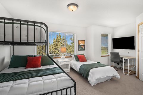 Tiny photo for 879 Golden Pheasant Drive, Redmond, OR 97756 (MLS # 220215836)