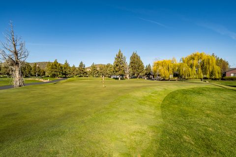 Tiny photo for 879 Golden Pheasant Drive, Redmond, OR 97756 (MLS # 220215836)