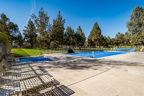 Tiny photo for 879 Golden Pheasant Drive, Redmond, OR 97756 (MLS # 220215836)