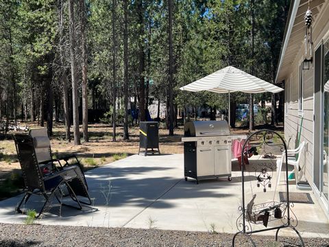 Tiny photo for 15773 LAVA Drive, La Pine, OR 97739 (MLS # 220206847)