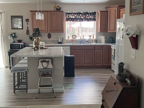 Tiny photo for 15773 LAVA Drive, La Pine, OR 97739 (MLS # 220206847)