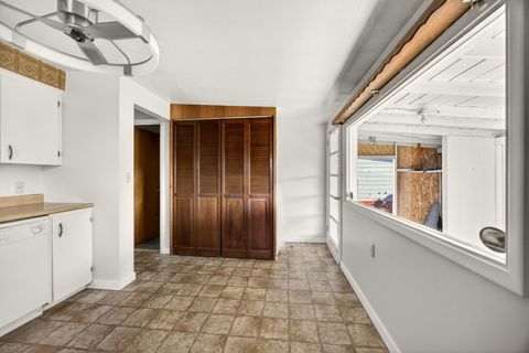 Tiny photo for 522 Pearl Street, Medford, OR 97504 (MLS # 220213846)