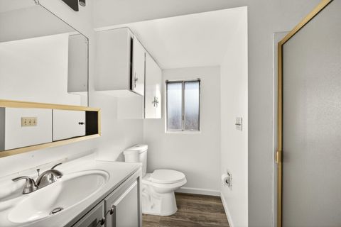 Tiny photo for 522 Pearl Street, Medford, OR 97504 (MLS # 220213846)