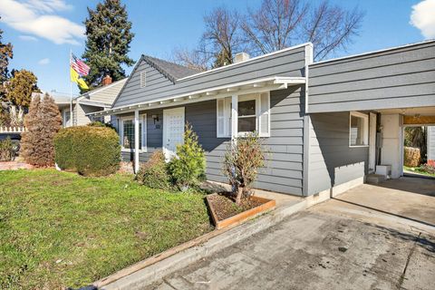Tiny photo for 522 Pearl Street, Medford, OR 97504 (MLS # 220213846)