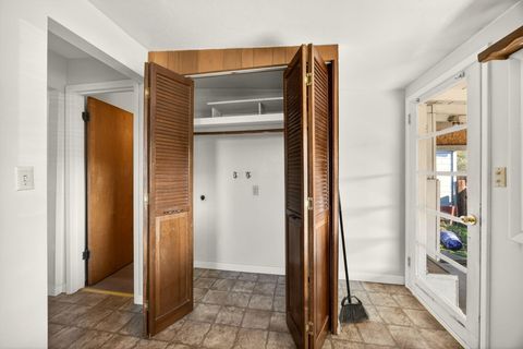 Tiny photo for 522 Pearl Street, Medford, OR 97504 (MLS # 220213846)