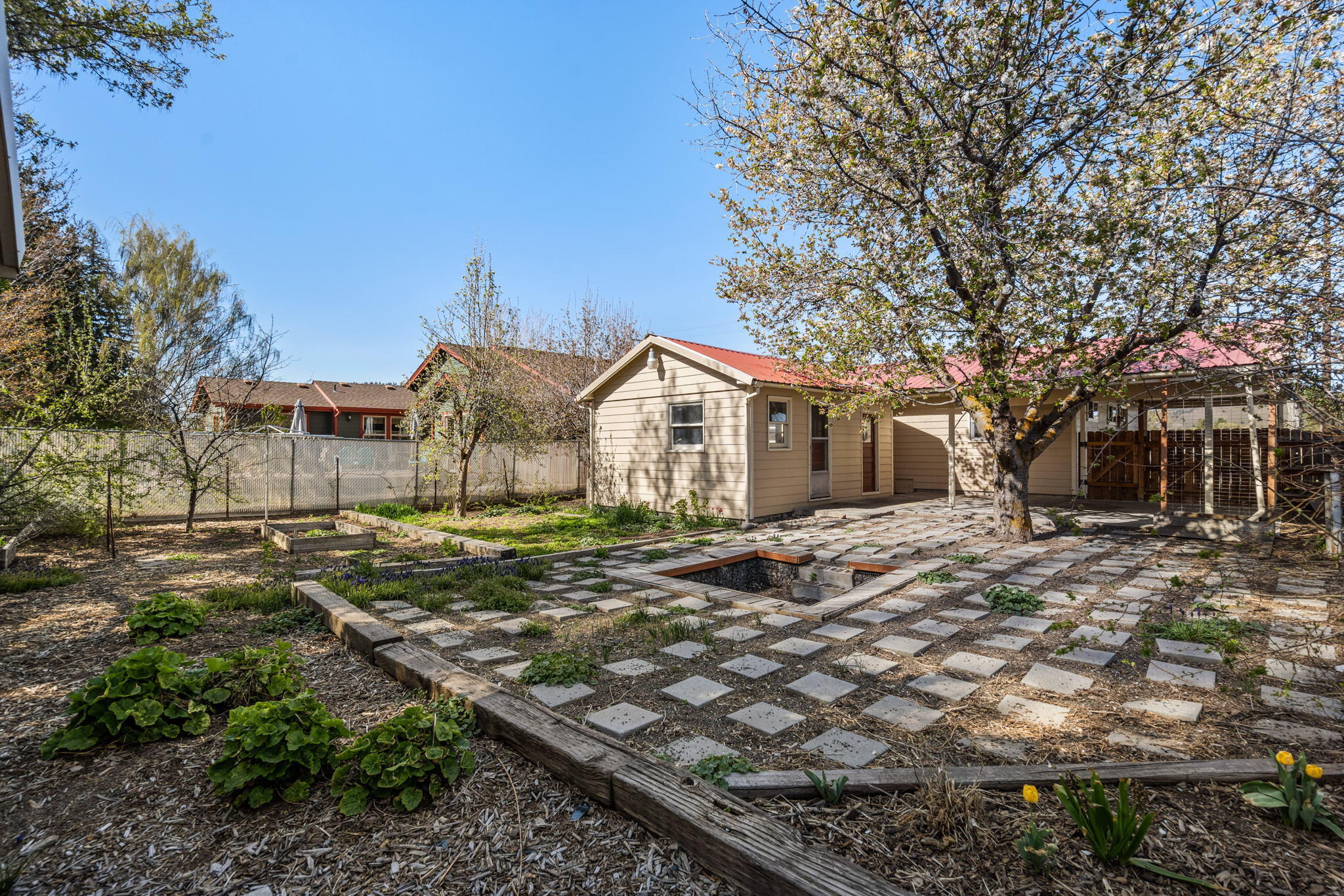 Oregon + Western - Residential