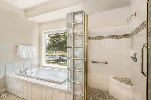 Tiny photo for 63364 NE Brightwater Drive, Bend, OR 97701 (MLS # 220226716)