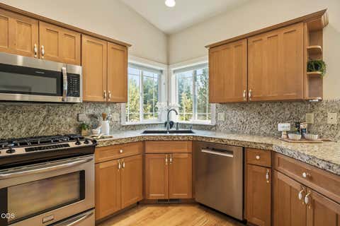 Tiny photo for 63364 NE Brightwater Drive, Bend, OR 97701 (MLS # 220226716)