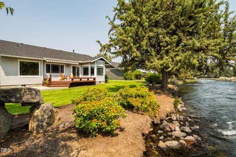 Tiny photo for 63364 NE Brightwater Drive, Bend, OR 97701 (MLS # 220226716)