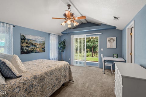 Tiny photo for 1443 Elaine Way, Medford, OR 97501 (MLS # 220223448)