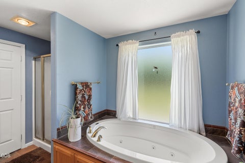 Tiny photo for 1443 Elaine Way, Medford, OR 97501 (MLS # 220223448)