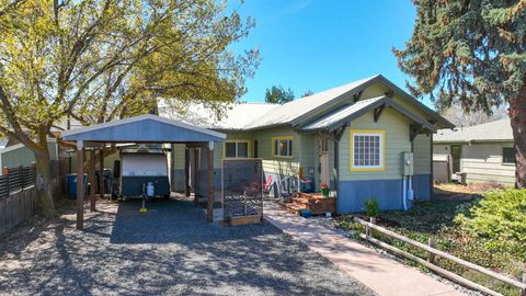 124 NW Dogwood Avenue Redmond OR 97756
