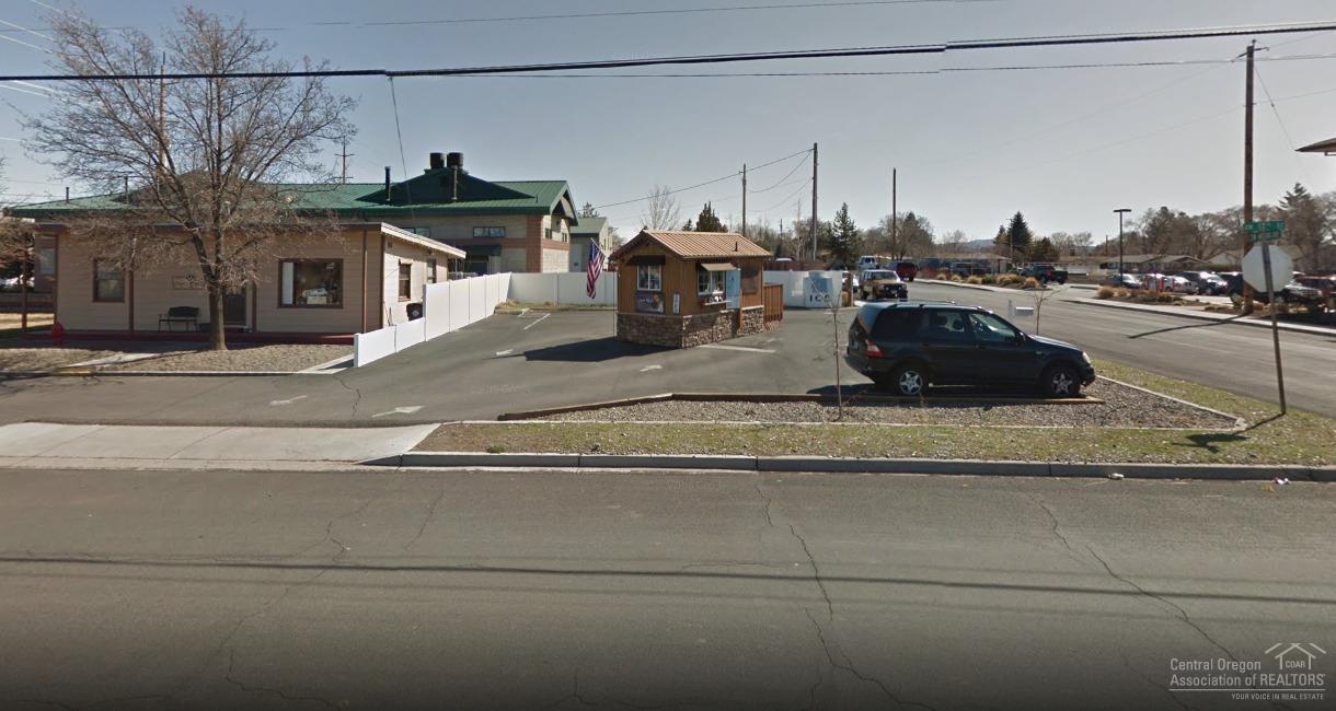 South Moreland Acres - Commercial Sale