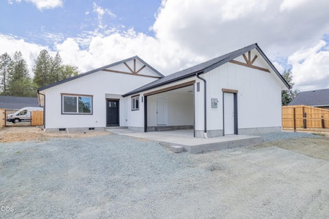 Tiny photo for 2716 Denton Trail, Grants Pass, OR 97527 (MLS # 220224390)
