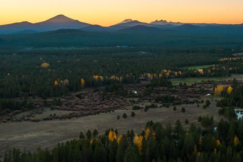 Tiny photo for 56053 School House Road, Bend, OR 97707 (MLS # 220174073)