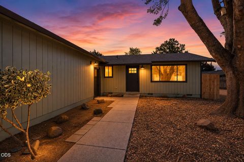 Tiny photo for 2417 Flanders Street, White City, OR 97503 (MLS # 220222961)