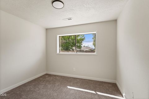 Tiny photo for 2417 Flanders Street, White City, OR 97503 (MLS # 220222961)
