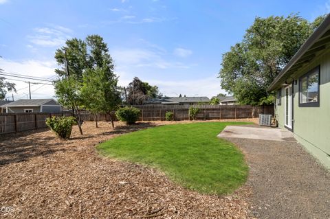 Tiny photo for 2417 Flanders Street, White City, OR 97503 (MLS # 220222961)