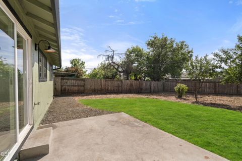 Tiny photo for 2417 Flanders Street, White City, OR 97503 (MLS # 220222961)