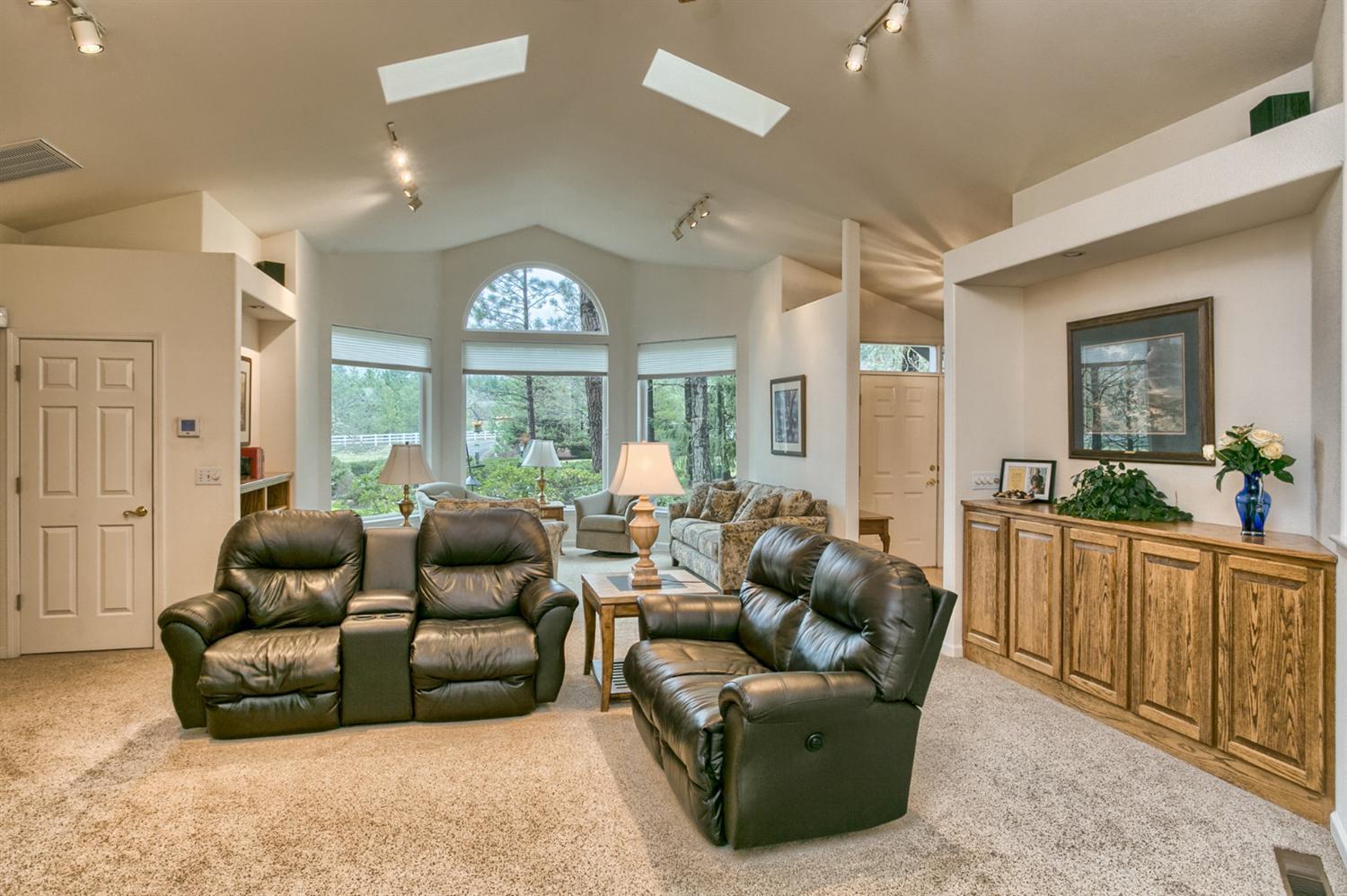 Country Hills Estates - Residential