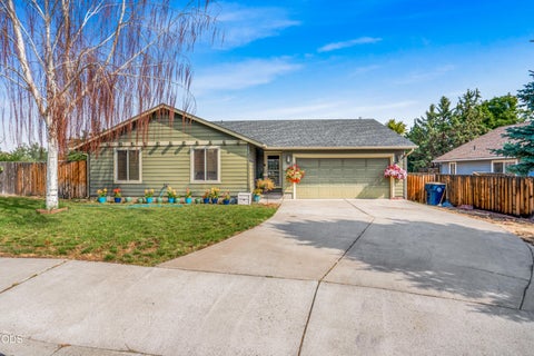 Photo of 2227 SW Newberry Court, Redmond, OR 97756 (MLS # 220227451)