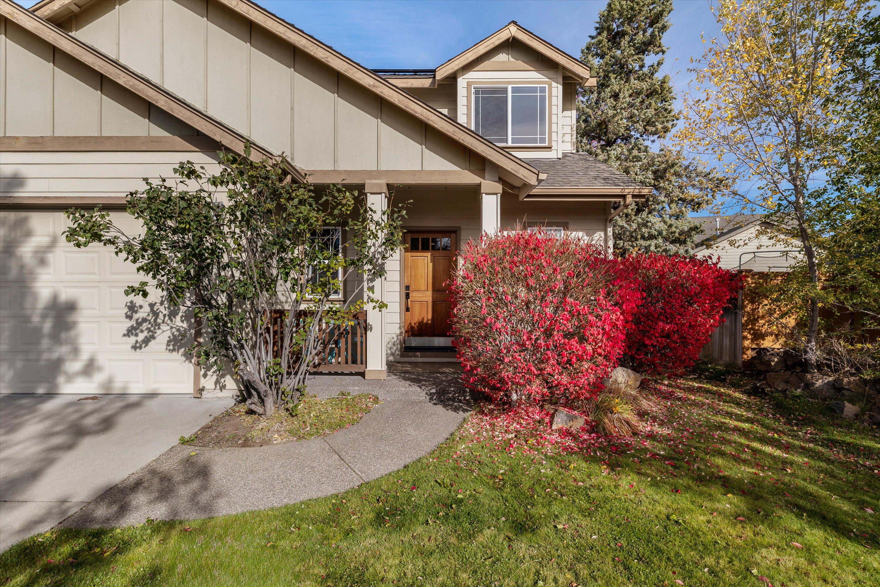 1512 NE Quiet Ridge Lane