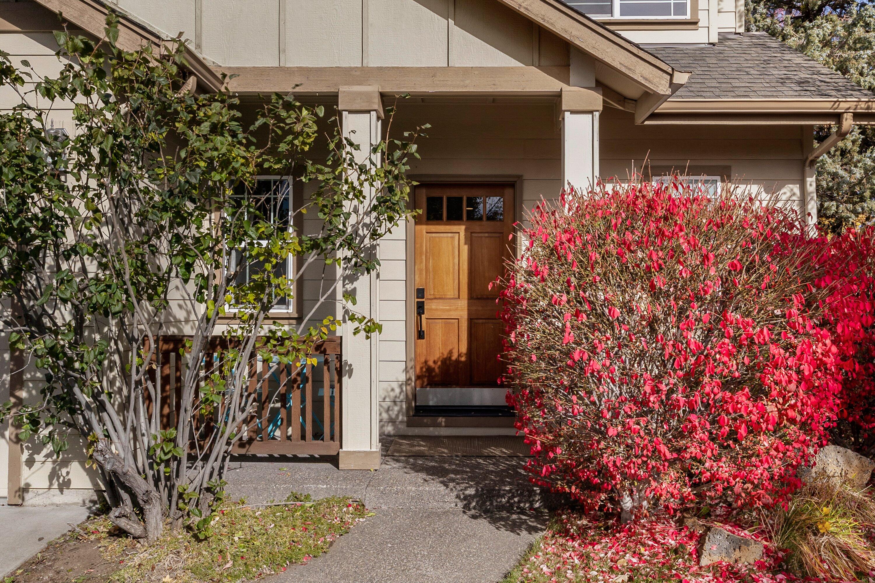 1512 NE Quiet Ridge Lane