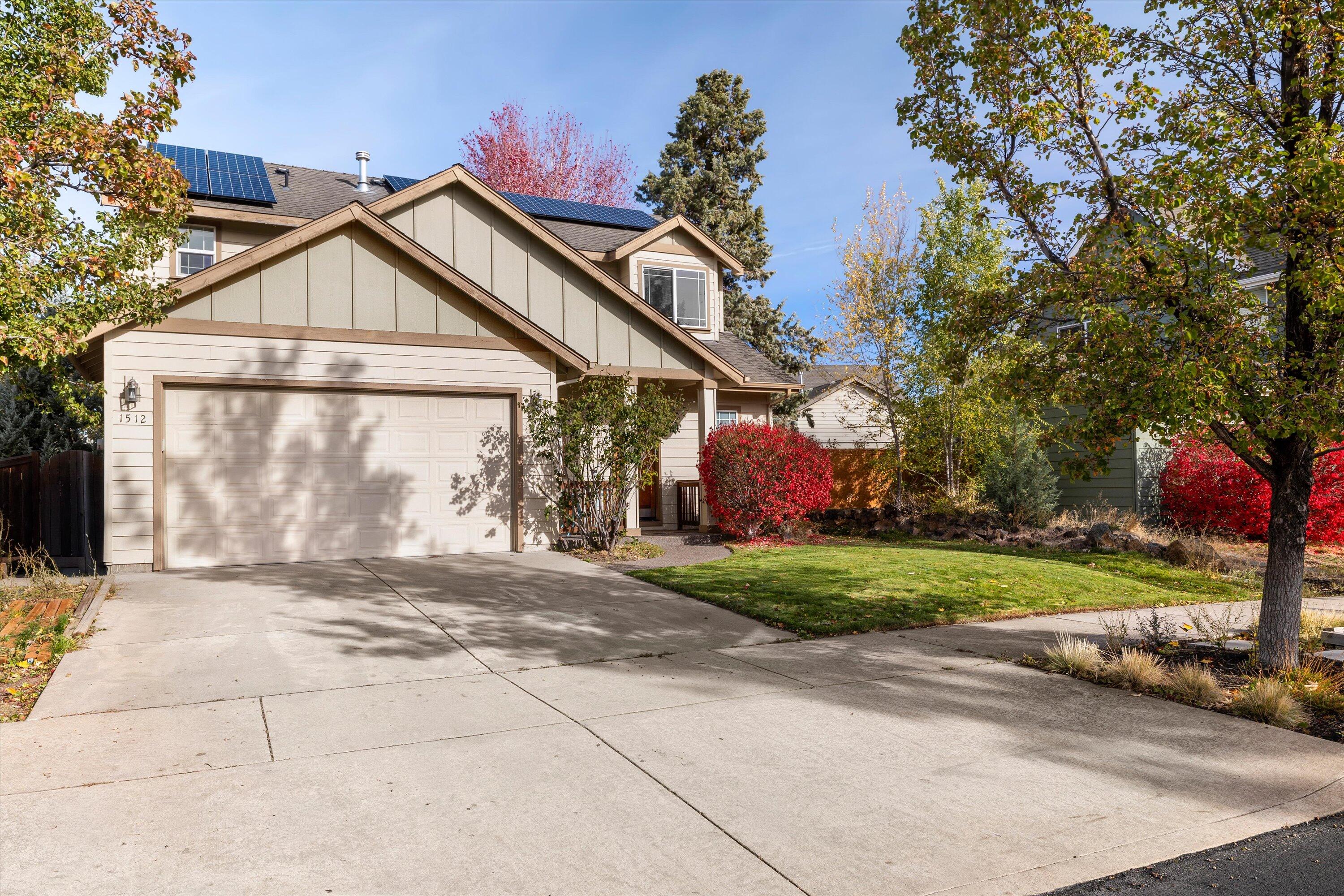 1512 NE Quiet Ridge Lane