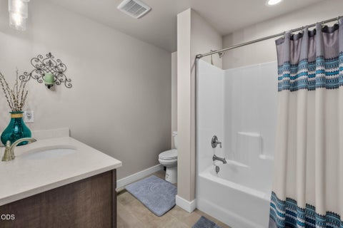 Tiny photo for 16732 Contorta Place, La Pine, OR 97739 (MLS # 220226095)